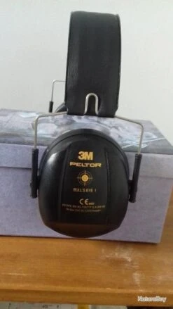 CASQUE 3M PELTOR NOIR BULL'EYE AVEC SERRE-TETE PLIABLE -Peltor Soldes 00002 CASQUE 3M PELTOR NOIR BULL EYE AVEC SERRE TETE PLIABLE