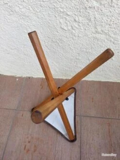 SIEGE TREPIED EN PARFAIT ETAT : BOIS , TOILE , CUIR . ANCIEN MODELE JAMAIS SERVI .. PETIT PRIX -Peltor Soldes 00003 SIEGE TREPIED EN PARFAIT ETAT BOIS TOILE CUIR . ANCIEN MODELE JAMAIS SERVI . PETIT PRIX
