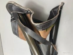 Siège Trépied Pliant En Cuir Avec Imperfections Et Pieds En Aluminium -Peltor Soldes 00003 Siege trepied pliant en cuir avec imperfections et pieds en aluminium