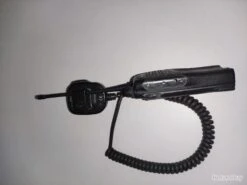 Lot De 4 Talkie Walkie Gp 320 UHF Motorola Et 2 Micros Deportés -Peltor Soldes 00003 lot de 4 talkie walkie gp 320 UHF motorola et 2 micros deportes