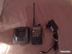 Baofeng UV-5re Marque J Ucjet Vhf/ UHF/ Fm En Très Bon état De Fonctionnement -Peltor Soldes 00006 baofeng UV 5re marque j ucjet Vhf UHF Fm en tres bon etat de fonctionnement