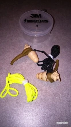 X10 PAIRES DE BOUCHONS ANTI BRUITS De Marque 3M (neufs) Lot De X10 Paires Combat Arms 4.1